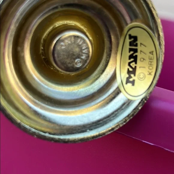 Vintage 1977 Mann Metal Flower Double Red Rose Gold Art Deco Vase - Picture 4 of 4